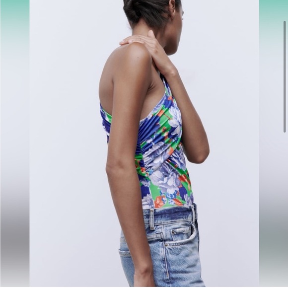 Zara | Assymetrical One Shoulder Floral Bodysuit - Picture 9 of 11